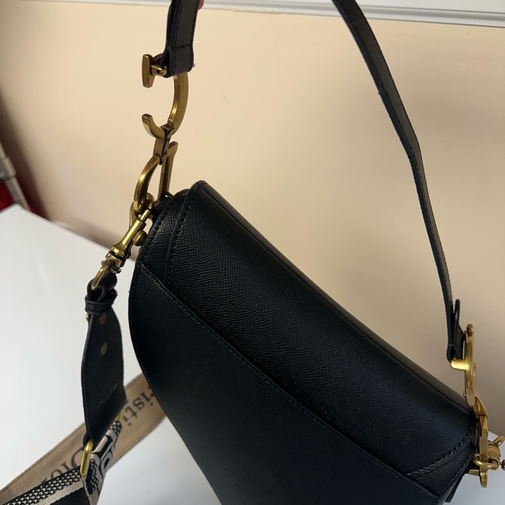 Black Saddle Bag with Signature Strap - Picture 3 of 10
